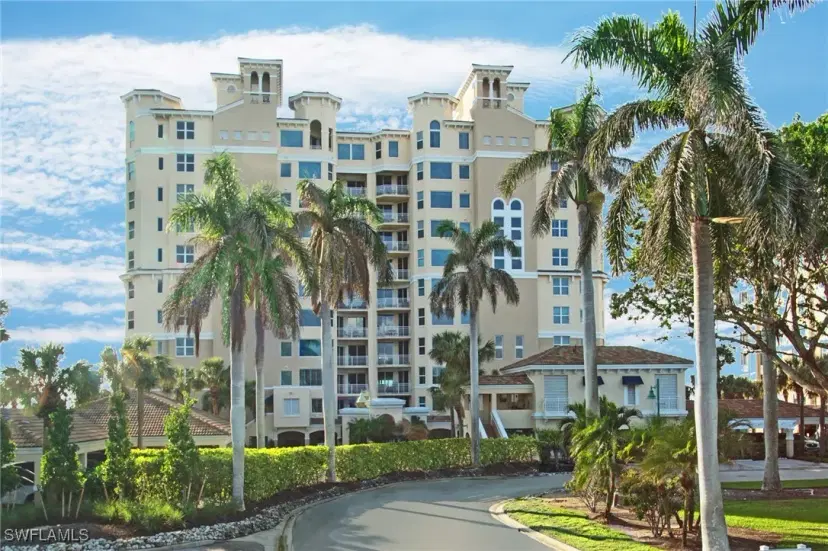 Picture of 435 Dockside Dr B803, Naples FL 34110