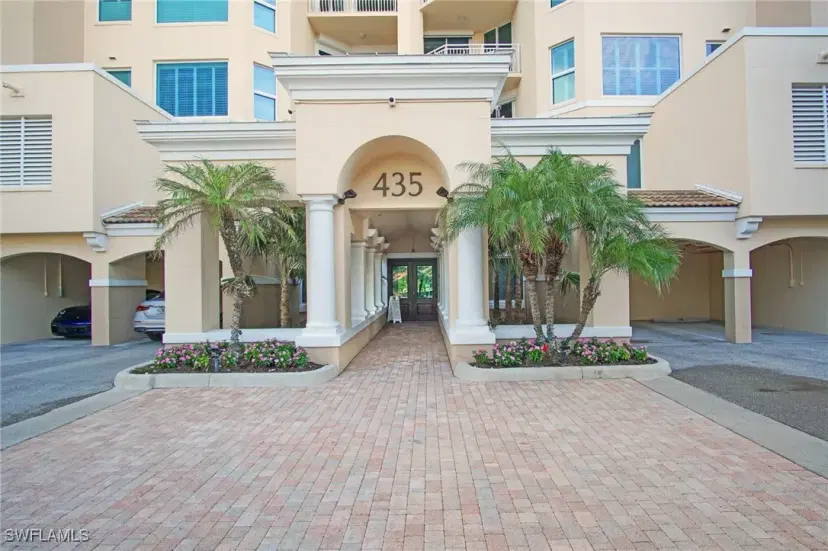 Picture of 435 Dockside Dr B803, Naples FL 34110