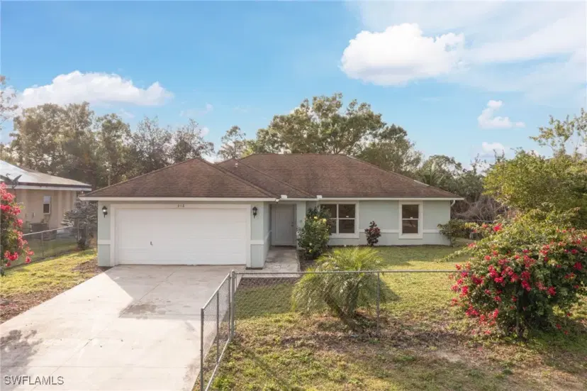 Picture of 346 Columbus Blvd S, Lehigh Acres FL 33974