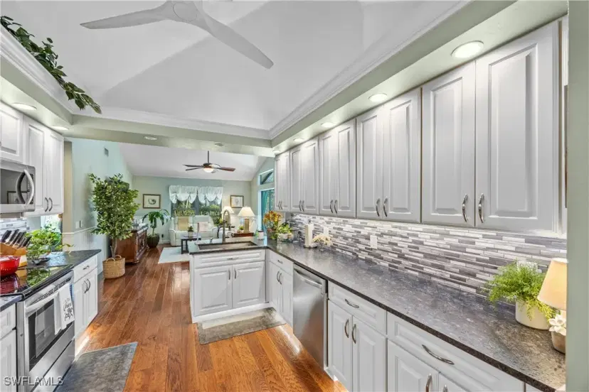 Picture of 520 Raven Way, Naples FL 34110