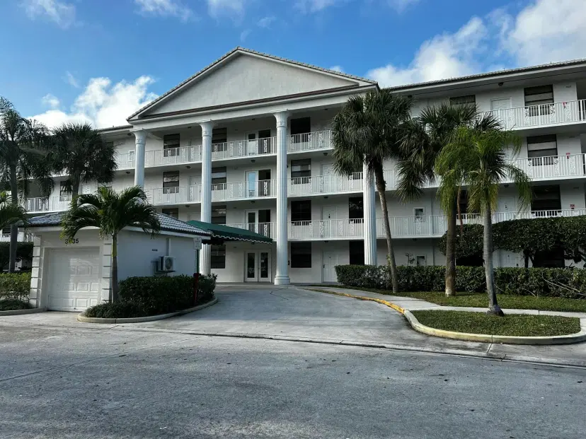 Picture of 3636 Whitehall Drive 101, West Palm Beach FL 33401