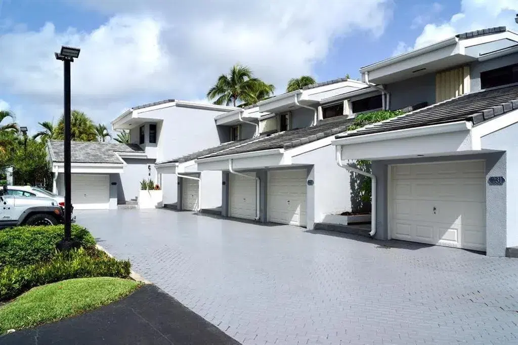 Picture of 237 Poinciana Island 407, Sunny Isles Beach, FL 33160