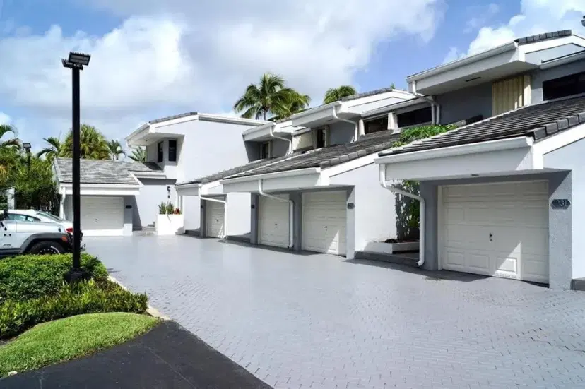 Picture of 237 Poinciana Island 407, Sunny Isles Beach FL 33160