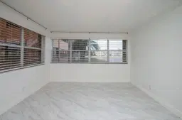 Picture of 10303 Sunrise Lakes Blvd 107, Sunrise, FL 33322