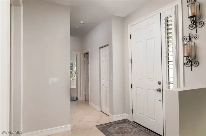 Picture of 1920 Tarpon Bay Dr N 105, Naples FL 34119