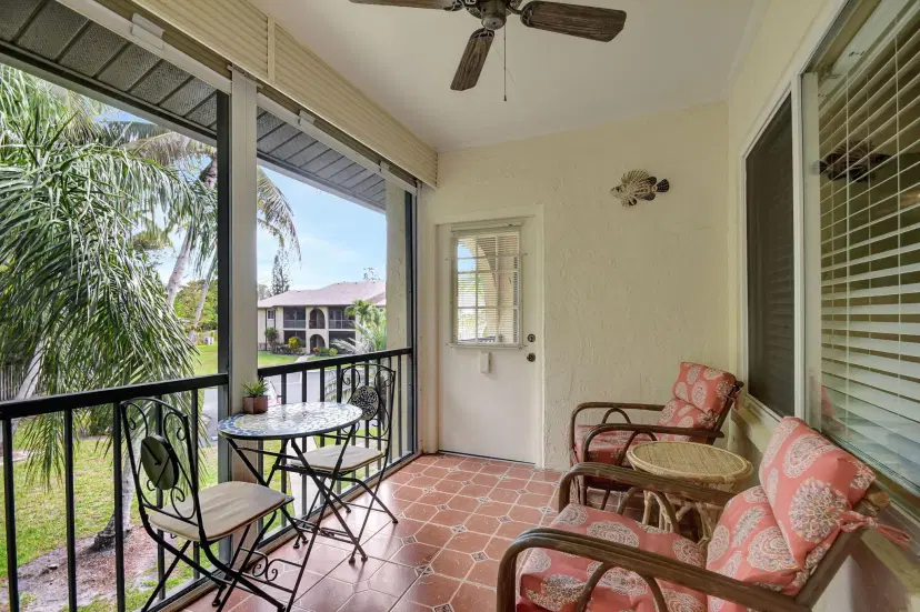 Picture of 329 Pine Ridge Circle B-2, Greenacres FL 33463