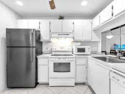 Picture of 10405 Sunrise Lakes Blvd 304, Sunrise, FL 33322