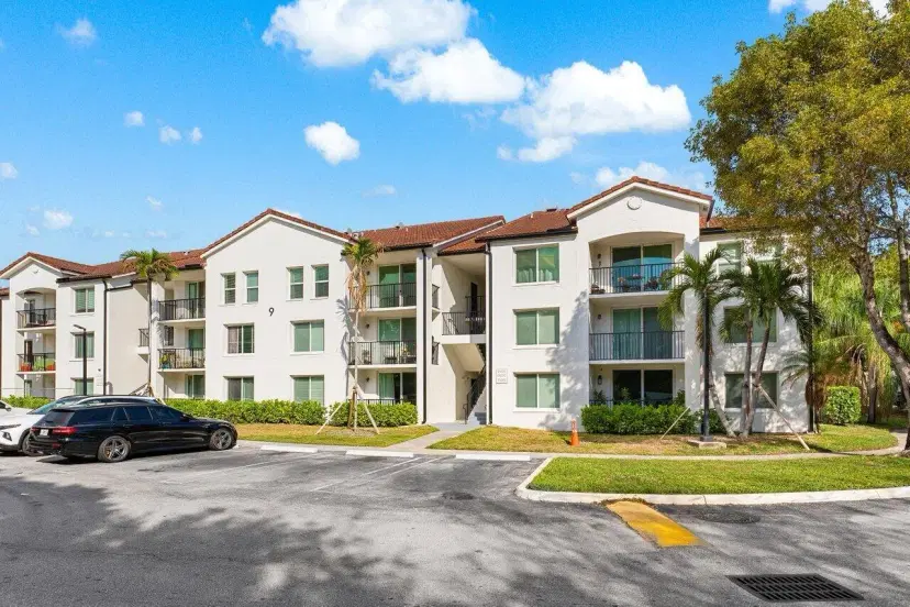 Picture of 921 Villa Circle, Boynton Beach FL 33435