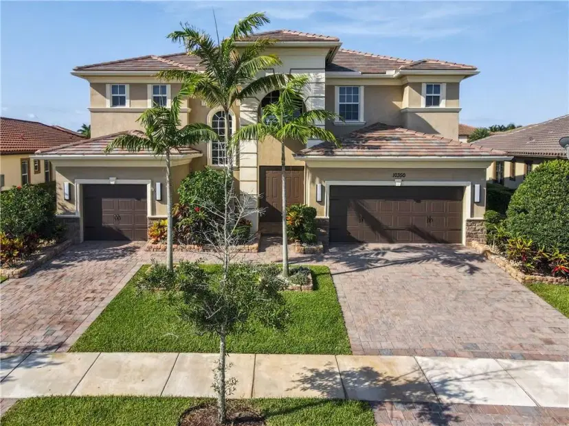 Picture of 10350 Peninsula Pl, Parkland FL 33076