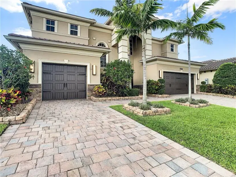 Picture of 10350 Peninsula Pl, Parkland FL 33076
