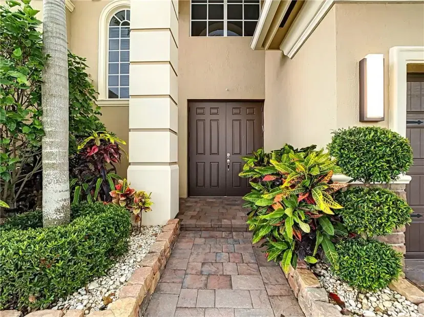 Picture of 10350 Peninsula Pl, Parkland FL 33076
