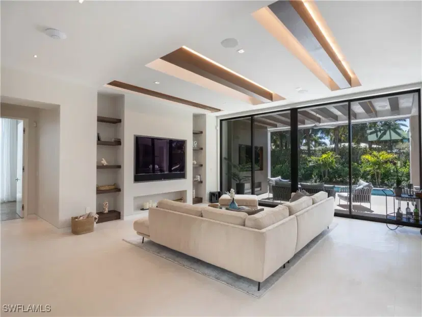 Picture of 590 6Th Ave N, Naples FL 34102