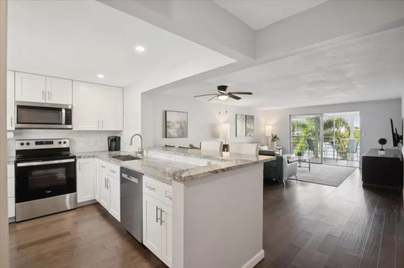Picture of 131 SE 3Rd Ave 302, Dania Beach FL 33004