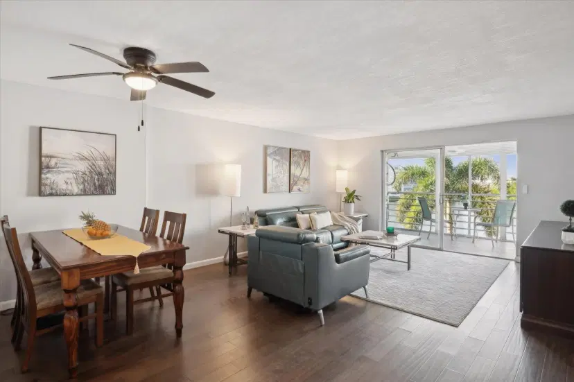Picture of 131 SE 3Rd Ave 302, Dania Beach FL 33004