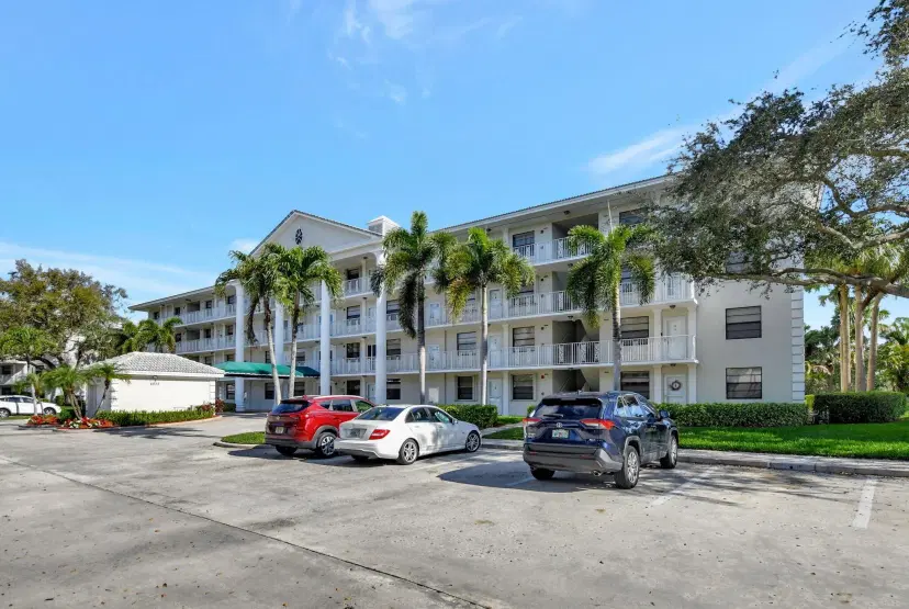 Picture of 6073 Balboa Circle 405, Boca Raton FL 33433