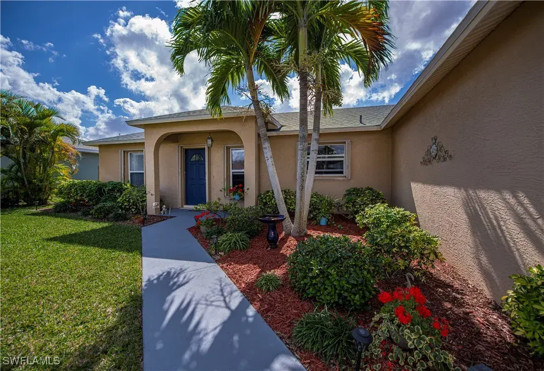 Picture of 208 SE 27Th Ter, Cape Coral, FL 33904