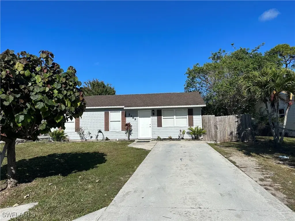 Picture of 5369 Gilchrist St, Naples, FL 34113