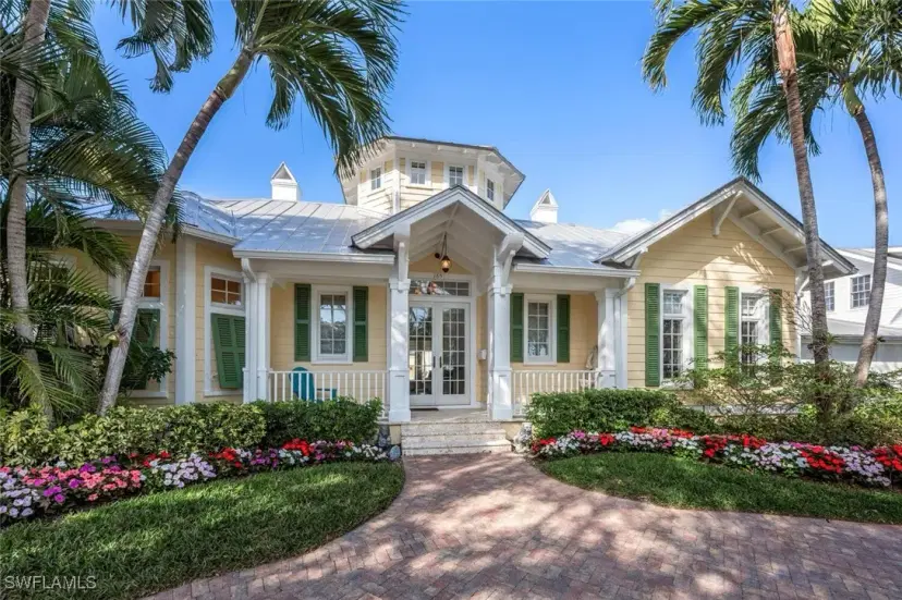Picture of 165 Broad Ave S, Naples FL 34102