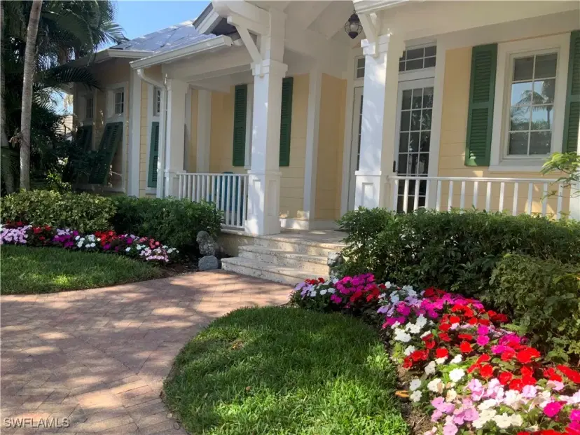 Picture of 165 Broad Ave S, Naples FL 34102