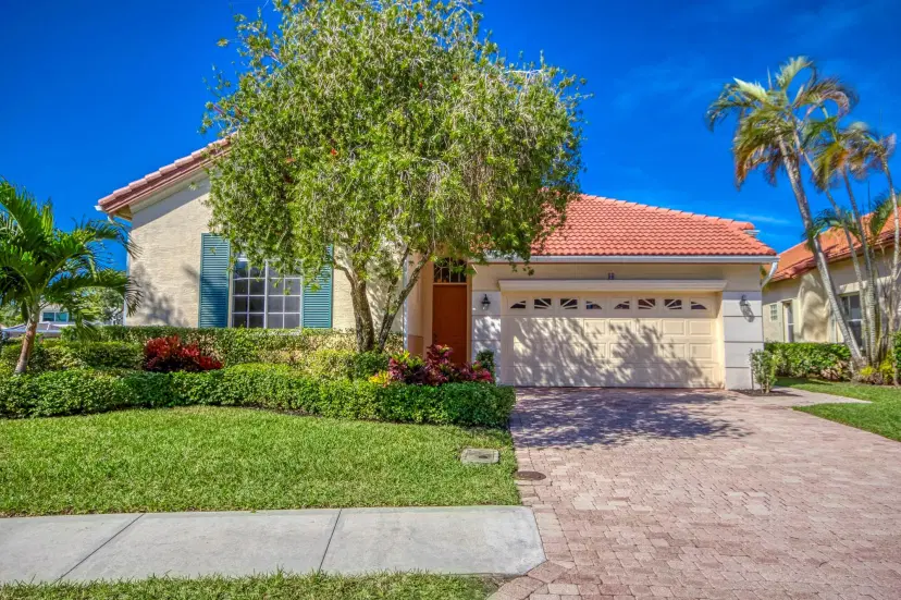 Picture of 90 Monterey Pointe Drive, Palm Beach Gardens FL 33418