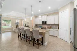 Picture of 10191 Avonleigh Dr, Bonita Springs, FL 34135
