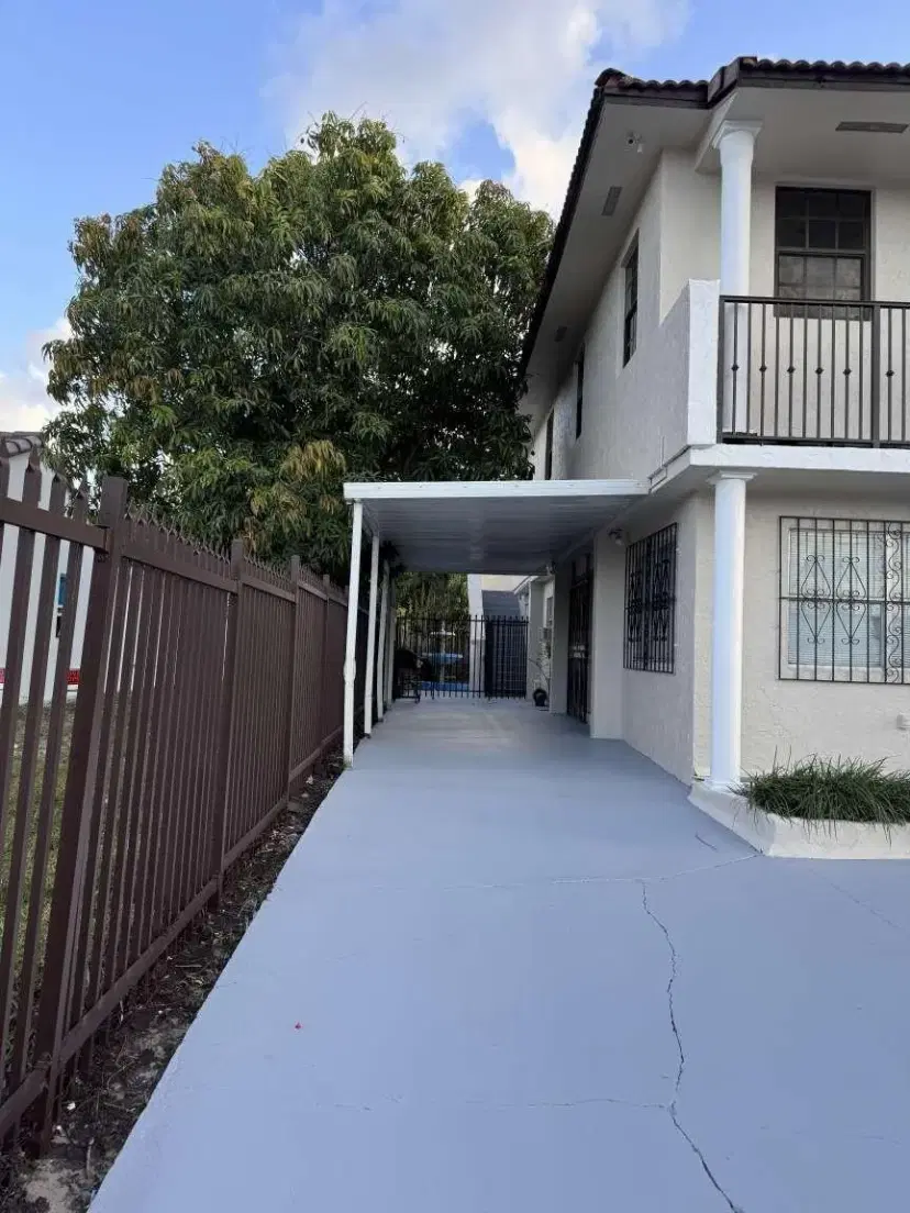 Picture of 760 SE 5Th Pl, Hialeah FL 33010