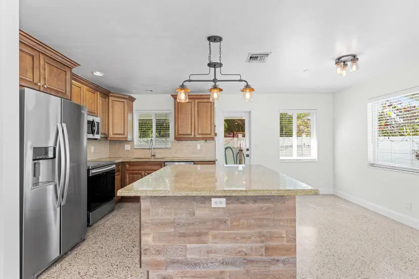 Picture of 601 SE 3Rd Avenue, Delray Beach FL 33483