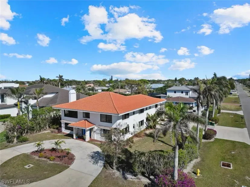 Picture of 10602 Vanderbilt Dr, Naples FL 34108