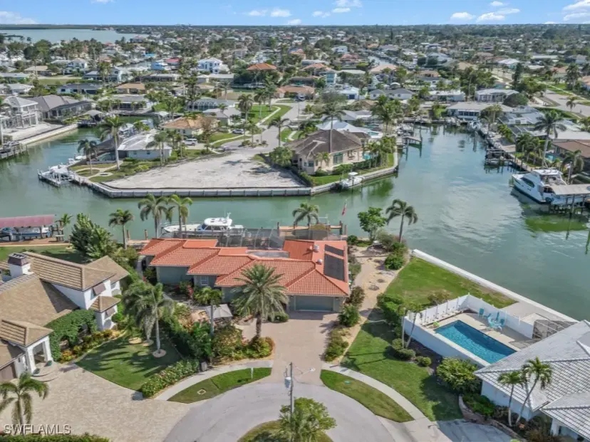 Picture of 916 Sundrop Ct, Marco Island FL 34145