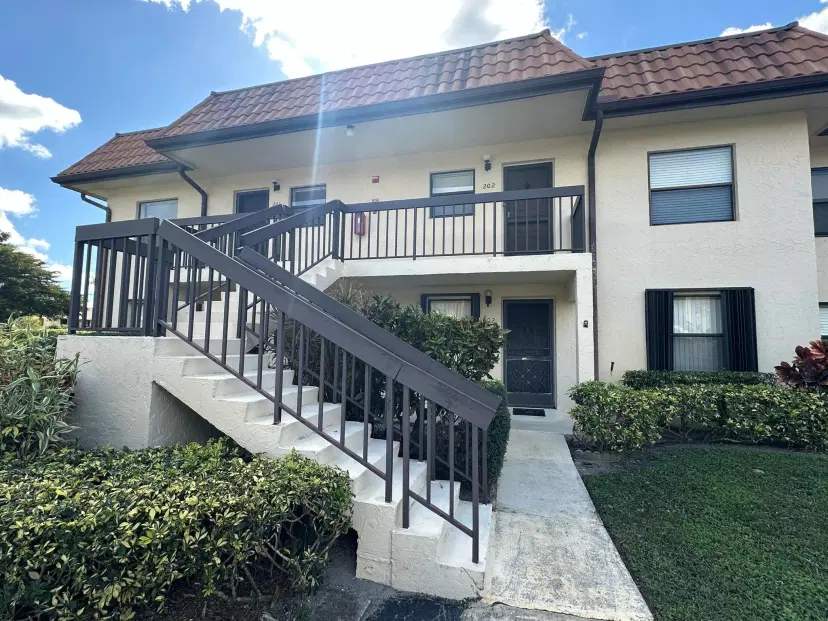 Picture of 7094 Golf Colony Court 102, Lake Worth FL 33467