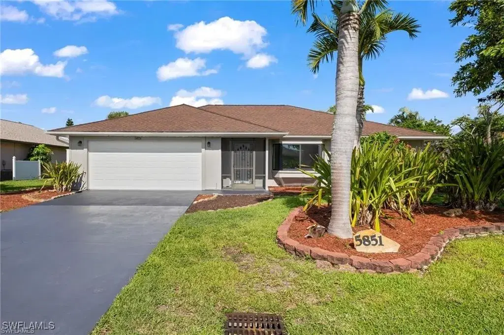 Picture of 5851 Lincoln Rd, Venice, FL 34293