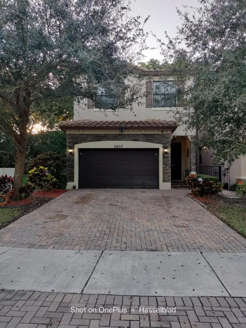 Picture of 5607 NW 50 Terrace, Tamarac FL 33319