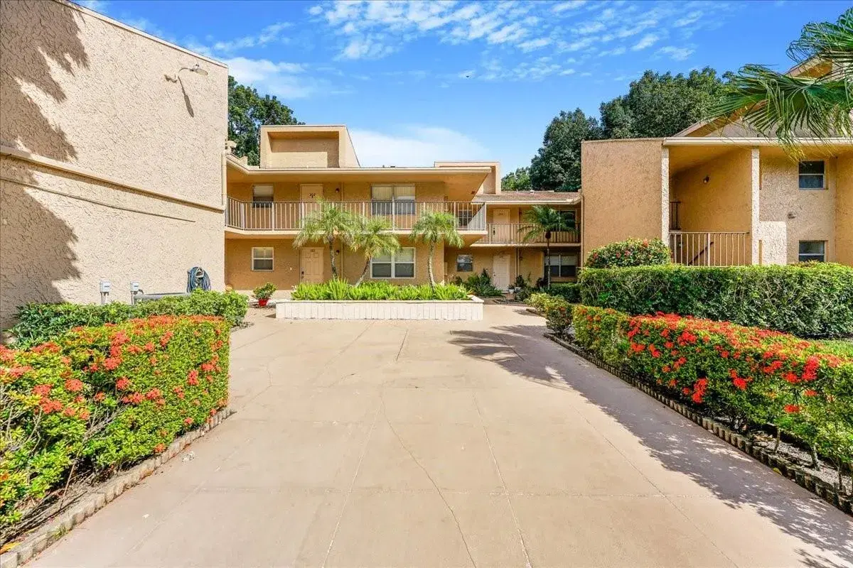 Picture of 7532 NW 86Th Ter 203, Tamarac, FL 33321