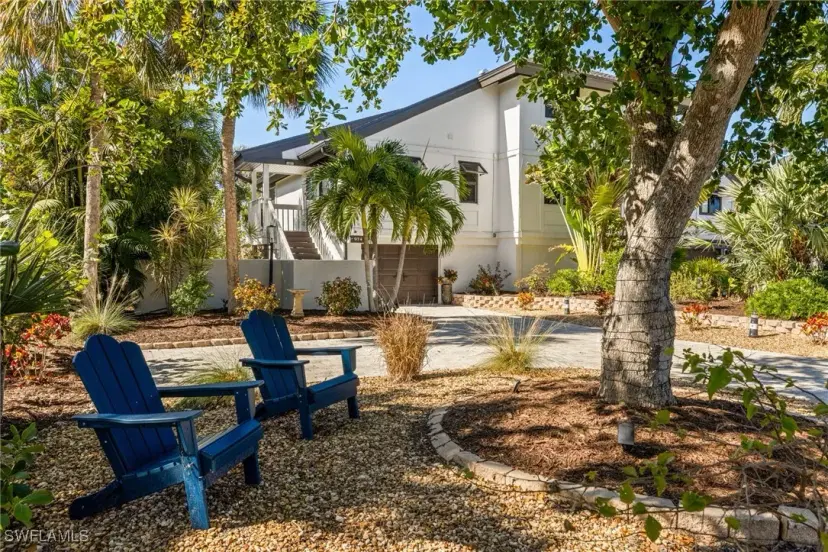 Picture of 974 Greenwood Ct S, Sanibel FL 33957