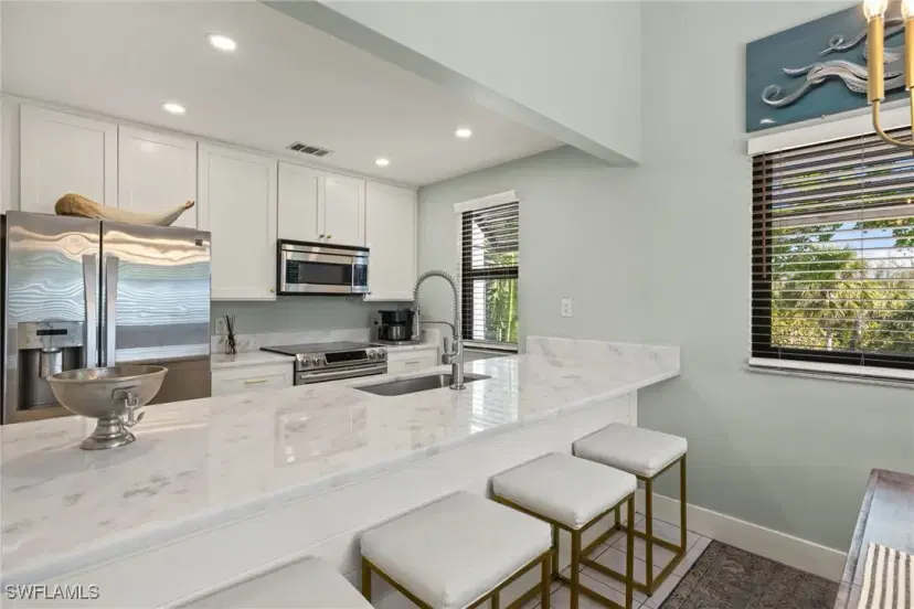 Picture of 974 Greenwood Ct S, Sanibel FL 33957