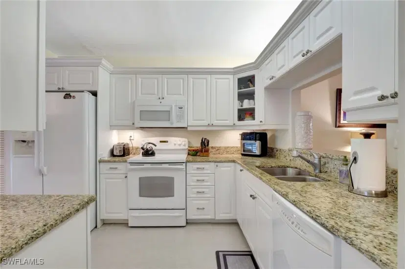 Picture of 1818 Kings Lake Blvd 103, Naples FL 34112