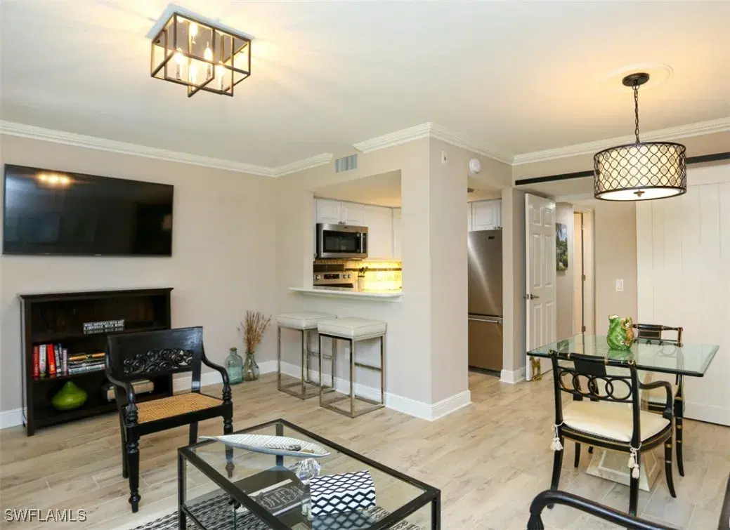 Picture of 950 7Th Ave S 23, Naples, FL 34102