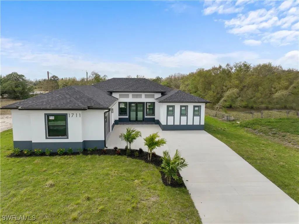 Picture of 1711 Jefferson Ave, Lehigh Acres, FL 33972