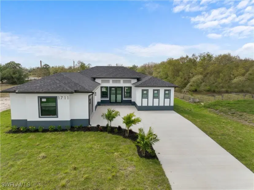Picture of 1711 Jefferson Ave, Lehigh Acres FL 33972