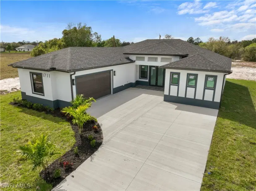 Picture of 1711 Jefferson Ave, Lehigh Acres FL 33972