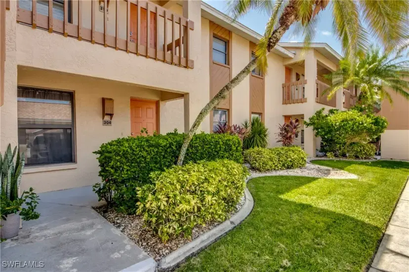 Picture of 15350 Moonraker Ct 304, North Fort Myers FL 33917