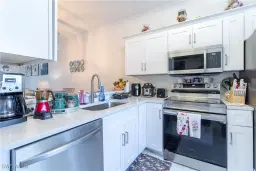 Picture of 1024 Mainsail Dr 512, Naples, FL 34114