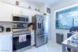 Picture of 1024 Mainsail Dr 512, Naples, FL 34114