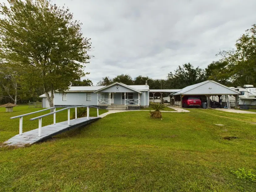 Picture of 124 E Grandview Drive, East Palatka FL 32131