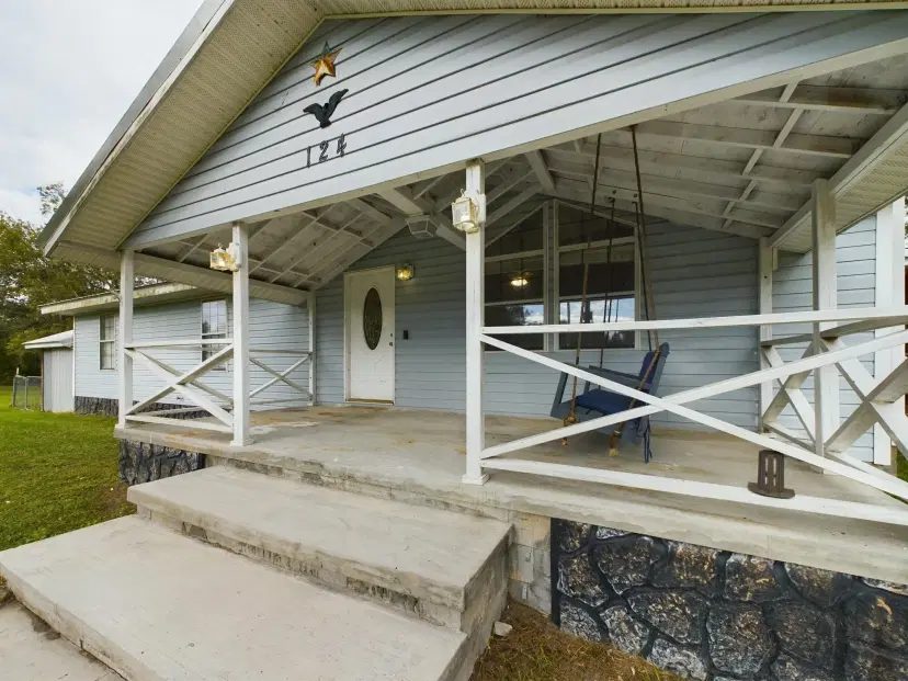 Picture of 124 E Grandview Drive, East Palatka FL 32131