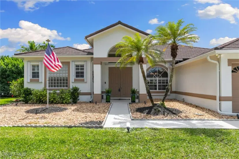 Picture of 893 Grand Rapids Blvd, Naples FL 34120