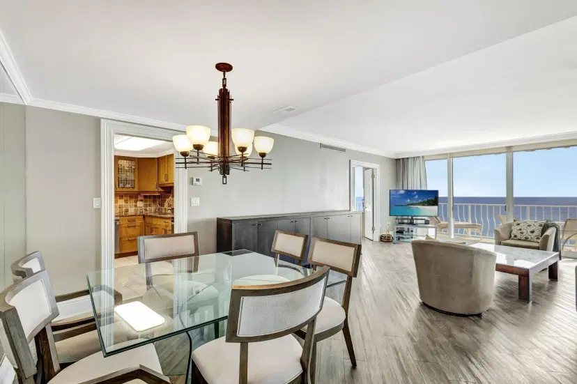Picture of 2774 S Ocean Boulevard 802, Palm Beach FL 33480