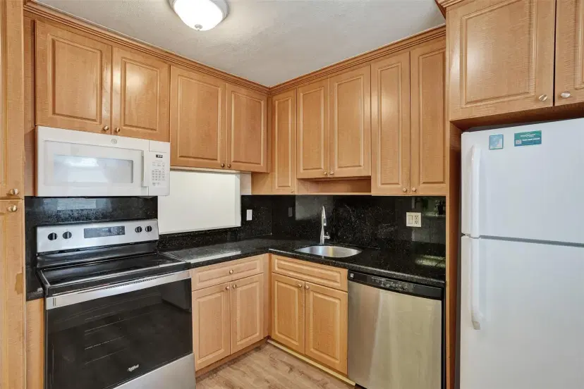 Picture of 3080 Holiday Springs Blvd 301, Margate FL 33063