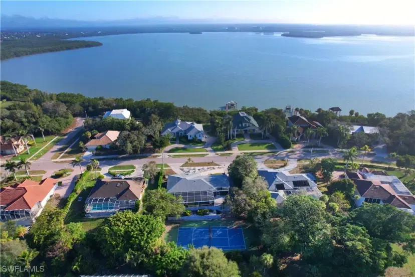 Picture of 580 Inlet Dr, Marco Island FL 34145