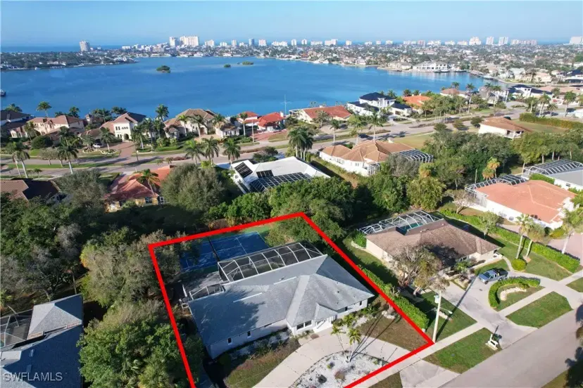 Picture of 580 Inlet Dr, Marco Island FL 34145